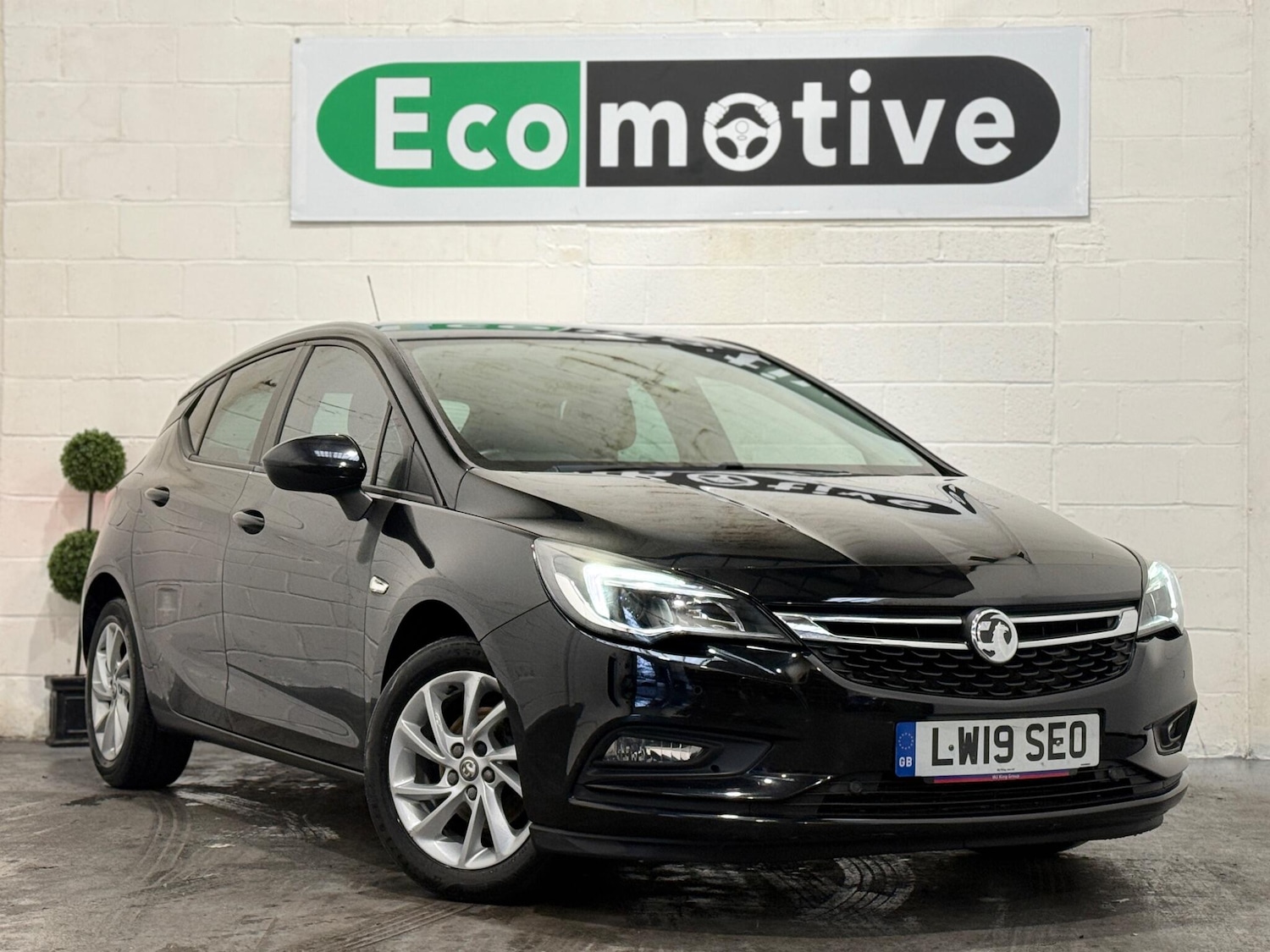 Used Vauxhall Astra 2019 for sale - 76752974: Photo 1
