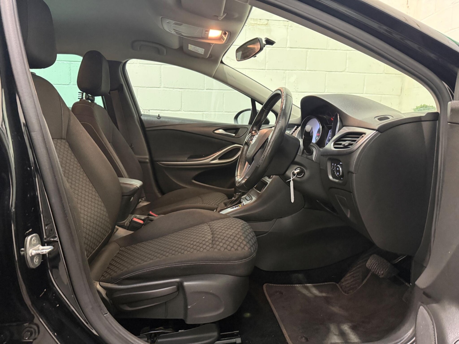 Used Vauxhall Astra 2019 for sale - 76752974: Photo 21