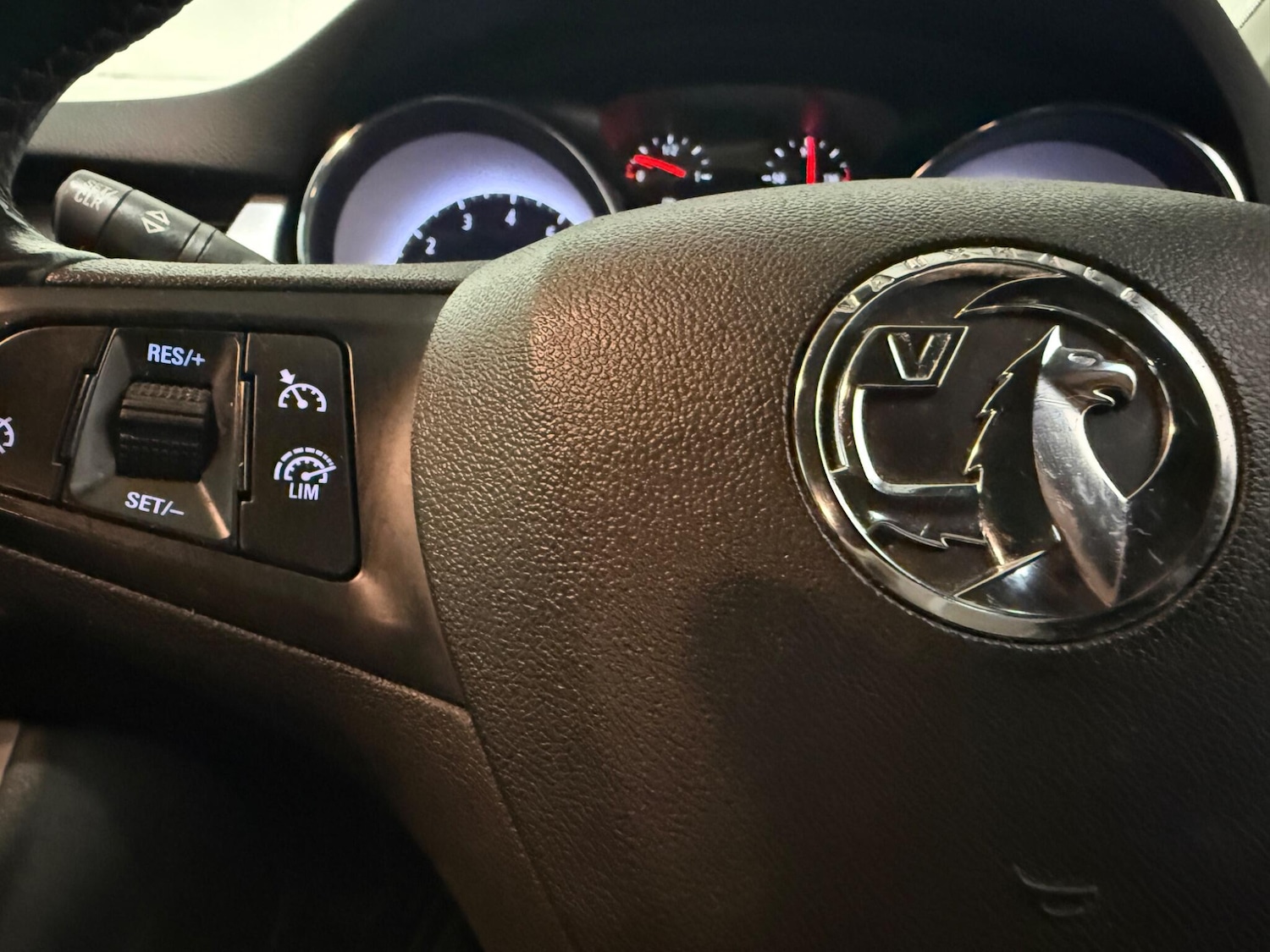 Used Vauxhall Astra 2019 for sale - 76752974: Photo 31