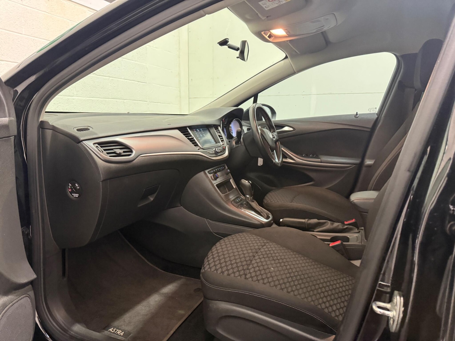 Used Vauxhall Astra 2019 for sale - 76752974: Photo 39