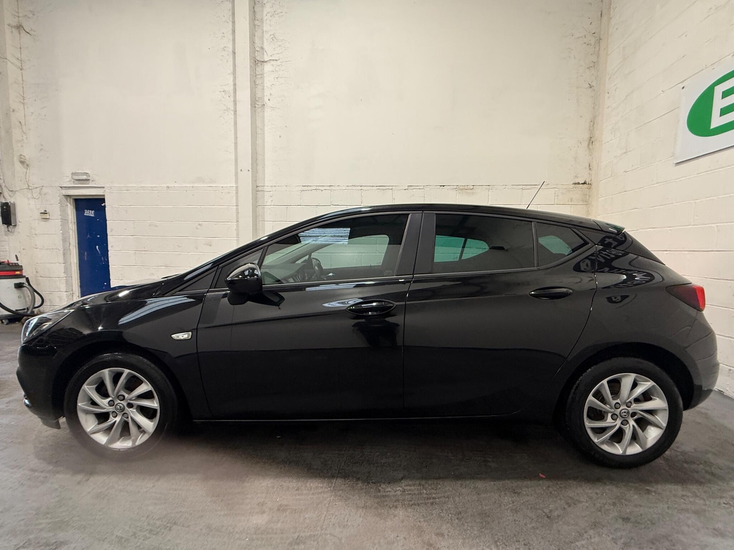 Used Vauxhall Astra 2019 for sale - 76752974: Photo 9