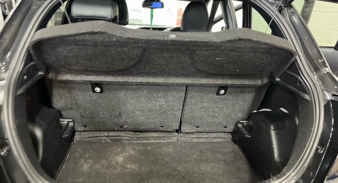 Used Toyota Yaris for sale - 77939602: Photo 3