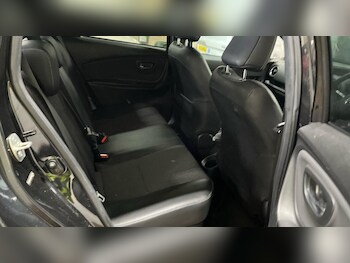 Used Toyota Yaris 2017 for sale - 77939602: Photo