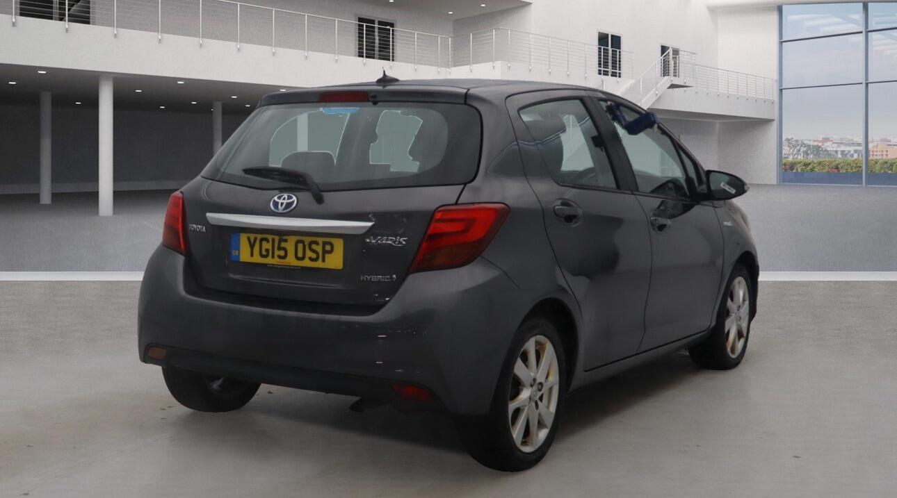 Used Toyota Yaris 2015 for sale - 76865494: Photo 4