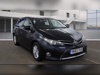 Toyota Auris feature image