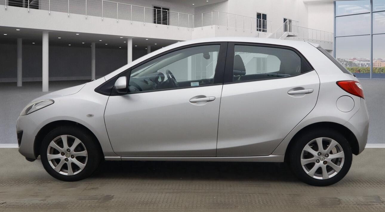 Used Mazda Mazda2 2011 for sale - 77040913: Photo 6