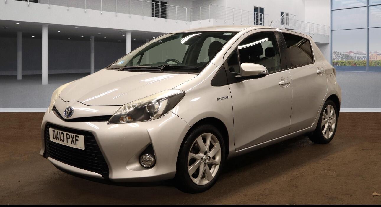 Used Toyota Yaris for sale - 77190589: Photo 2