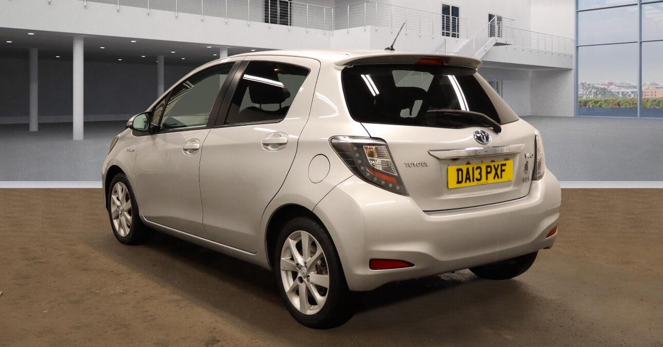 Used Toyota Yaris for sale - 77190589: Photo 3