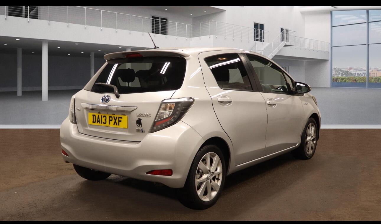 Used Toyota Yaris for sale - 77190589: Photo 4