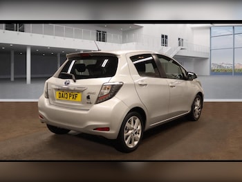 Used Toyota Yaris 2013 for sale - 77190589: Photo