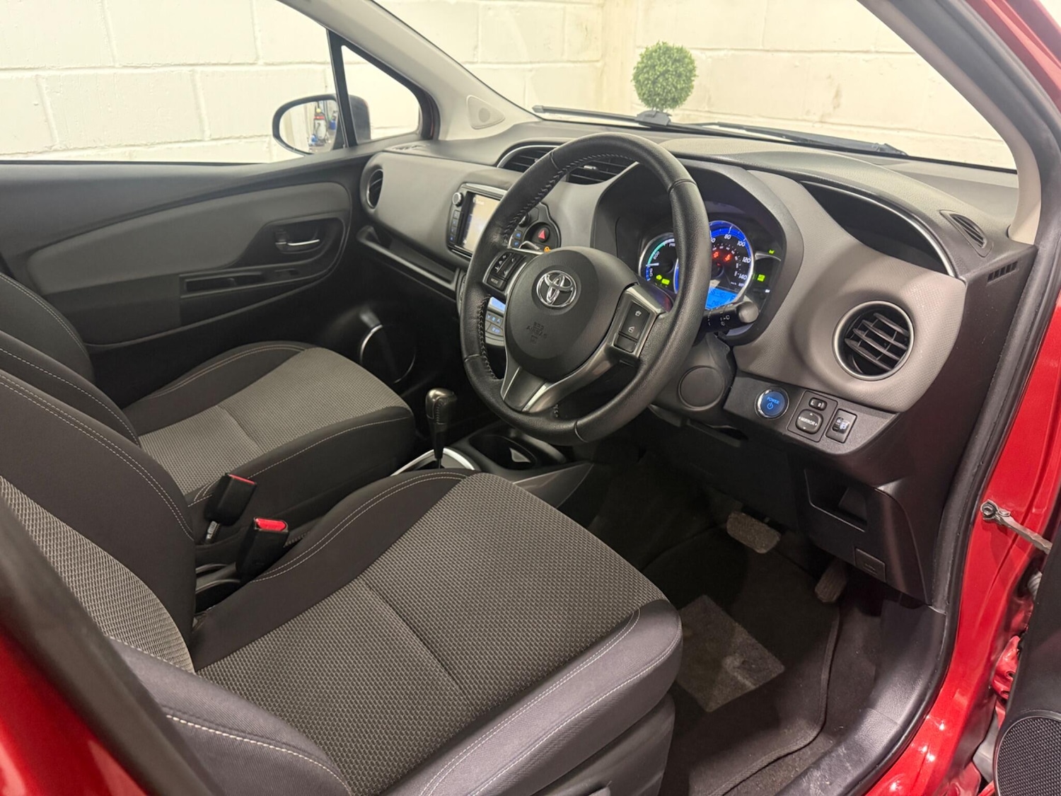 Used Toyota Yaris 2015 for sale - 77925991: Photo 21