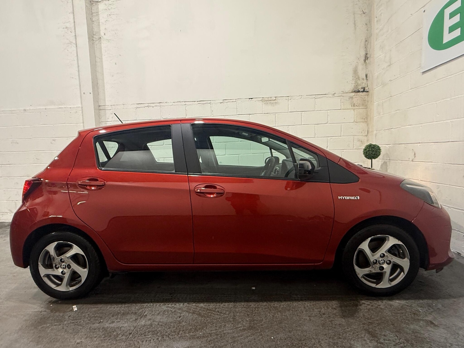 Used Toyota Yaris 2015 for sale - 77925991: Photo 22