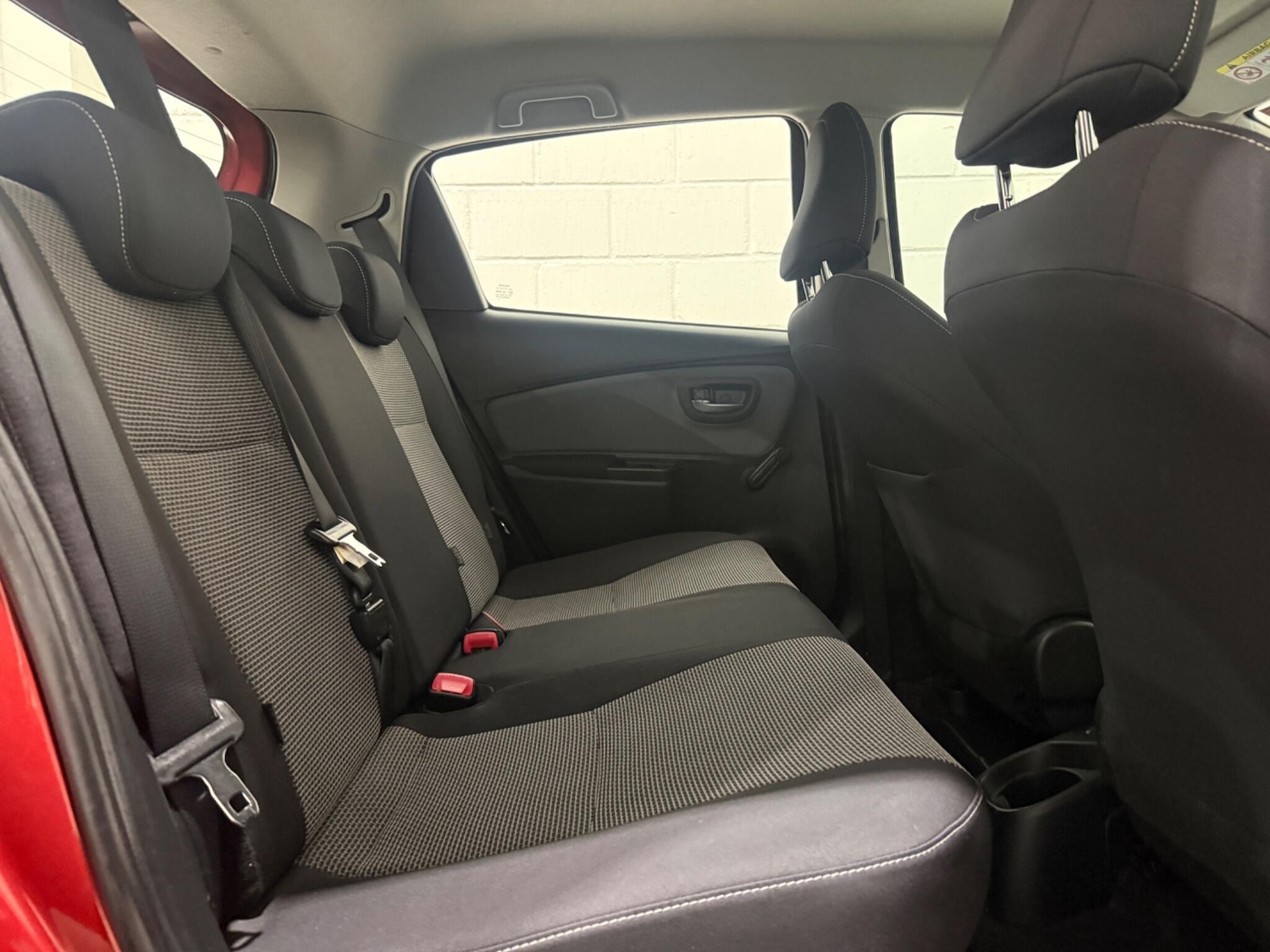 Used Toyota Yaris 2015 for sale - 77925991: Photo 30