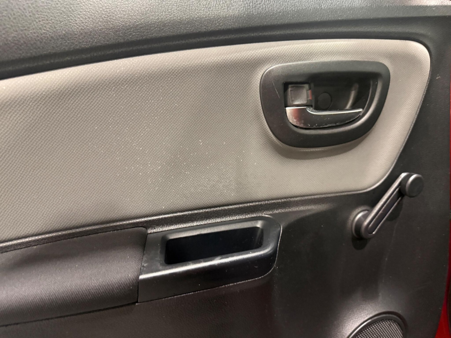 Used Toyota Yaris 2015 for sale - 77925991: Photo 39