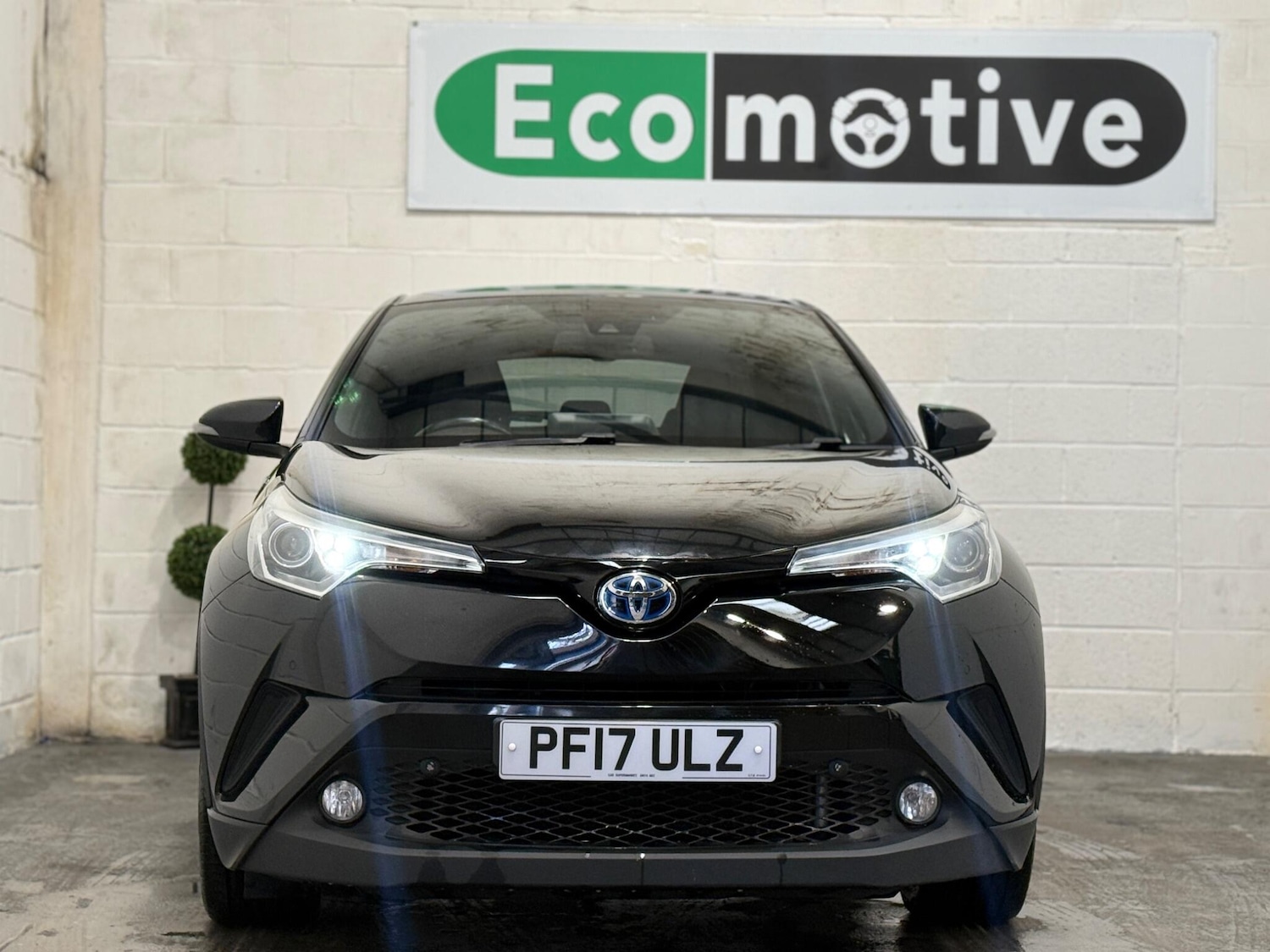 Used Toyota C-HR 2017 for sale - 77479126: Photo 2