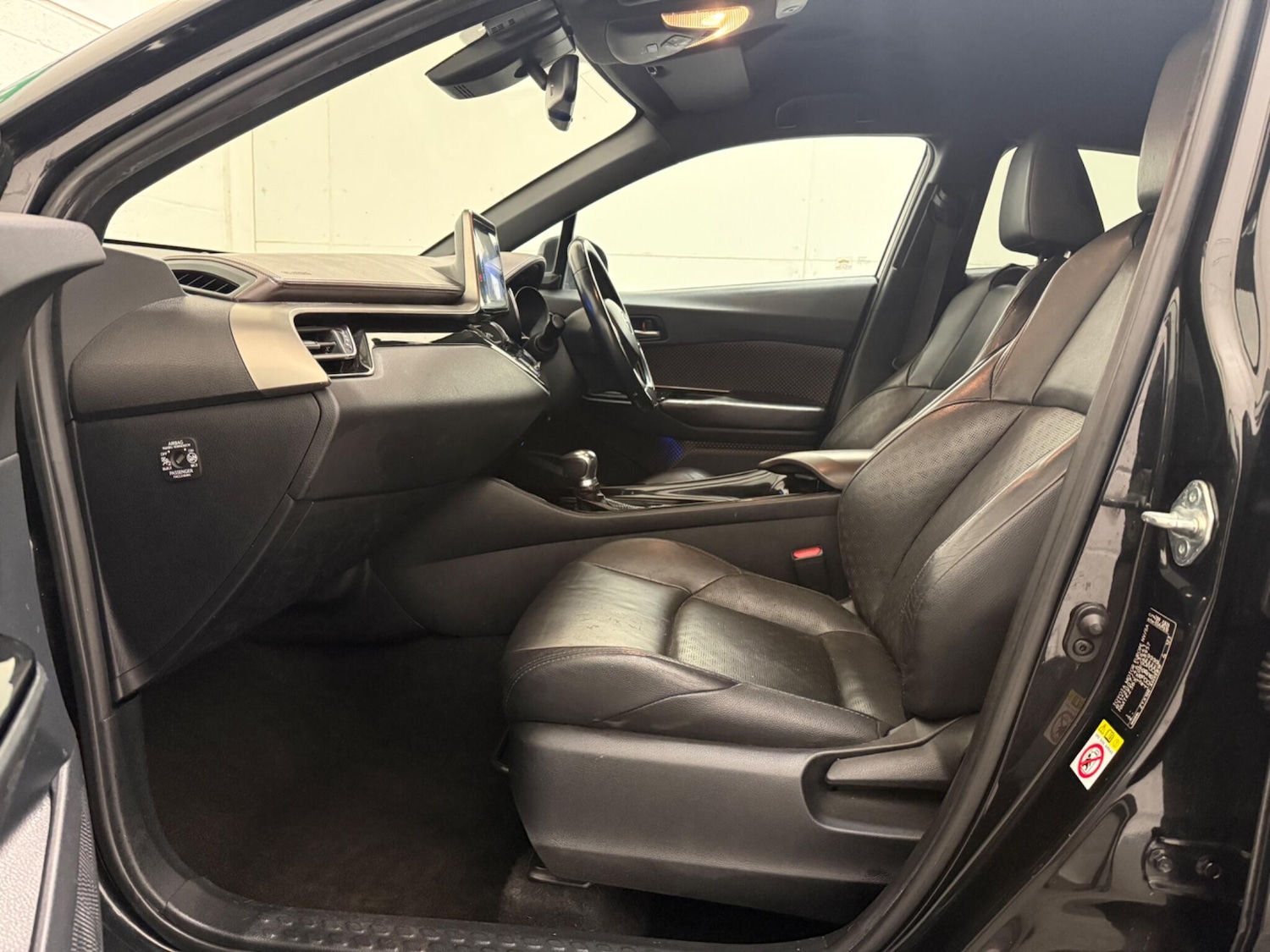 Used Toyota C-HR 2017 for sale - 77479126: Photo 34