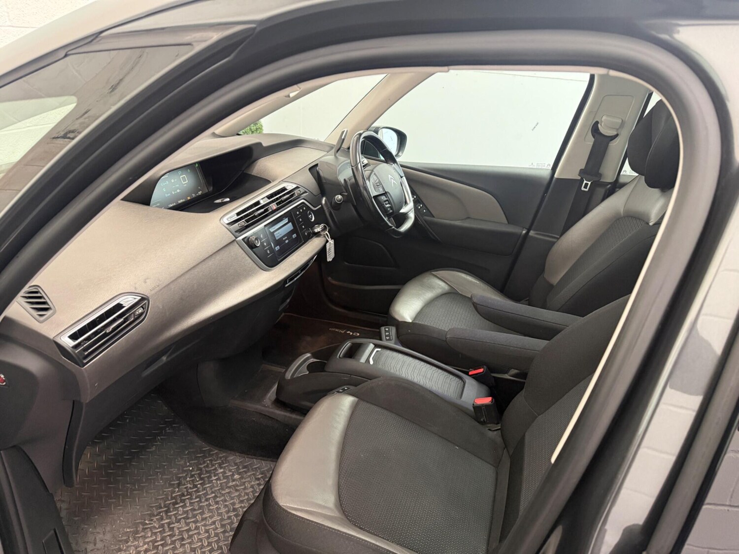 Used Citroen Grand C4 Picasso 2016 for sale - 78156591: Photo 38