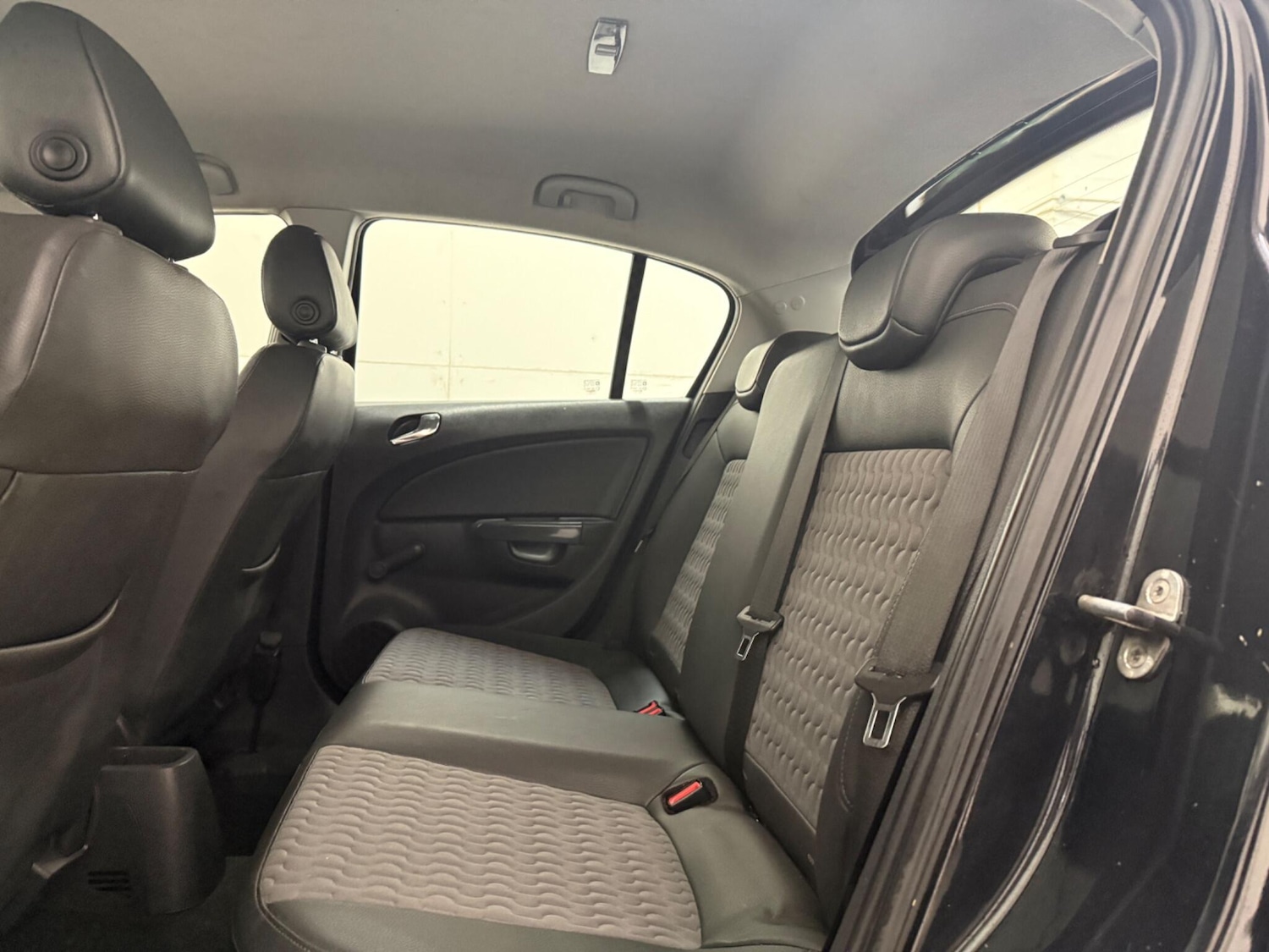 Used Vauxhall Corsa 2011 for sale - 78047923: Photo 23