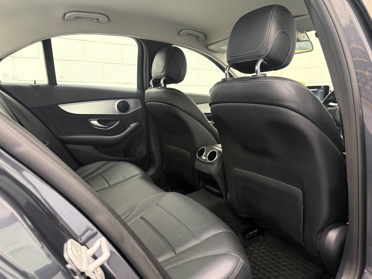 Used Mercedes-Benz C Class 2016 for sale - 76659174: Photo 20