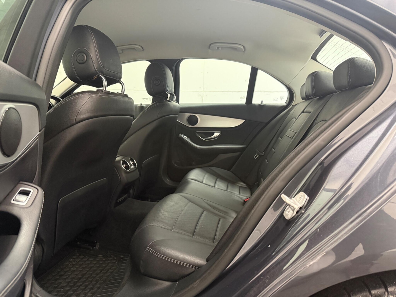 Used Mercedes-Benz C Class 2016 for sale - 76659174: Photo 23