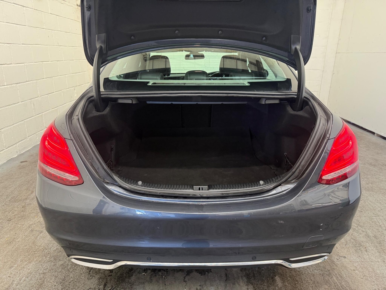 Used Mercedes-Benz C Class 2016 for sale - 76659174: Photo 32