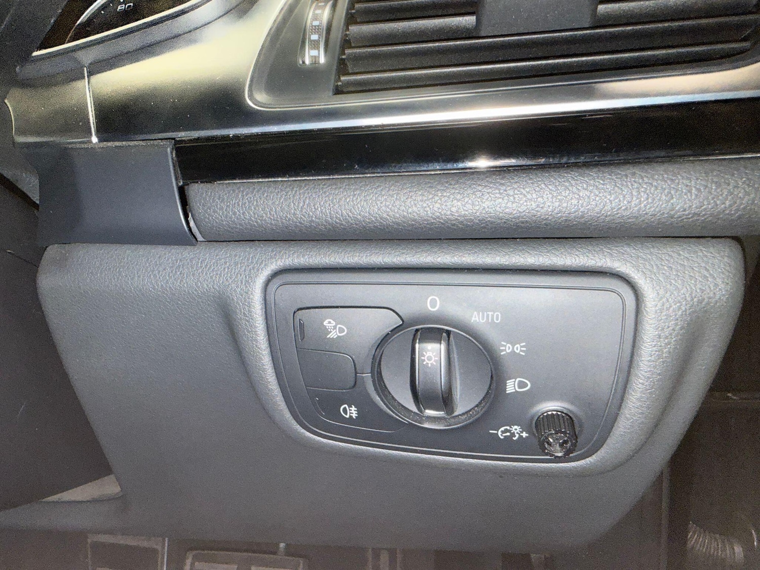 Used Audi A6 Saloon 2016 for sale - 76227484: Photo 28