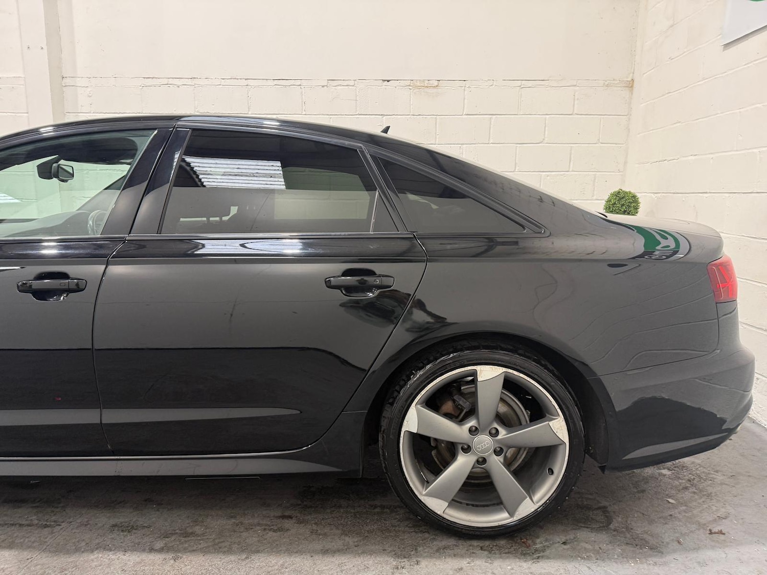 Used Audi A6 Saloon 2016 for sale - 76227484: Photo 9