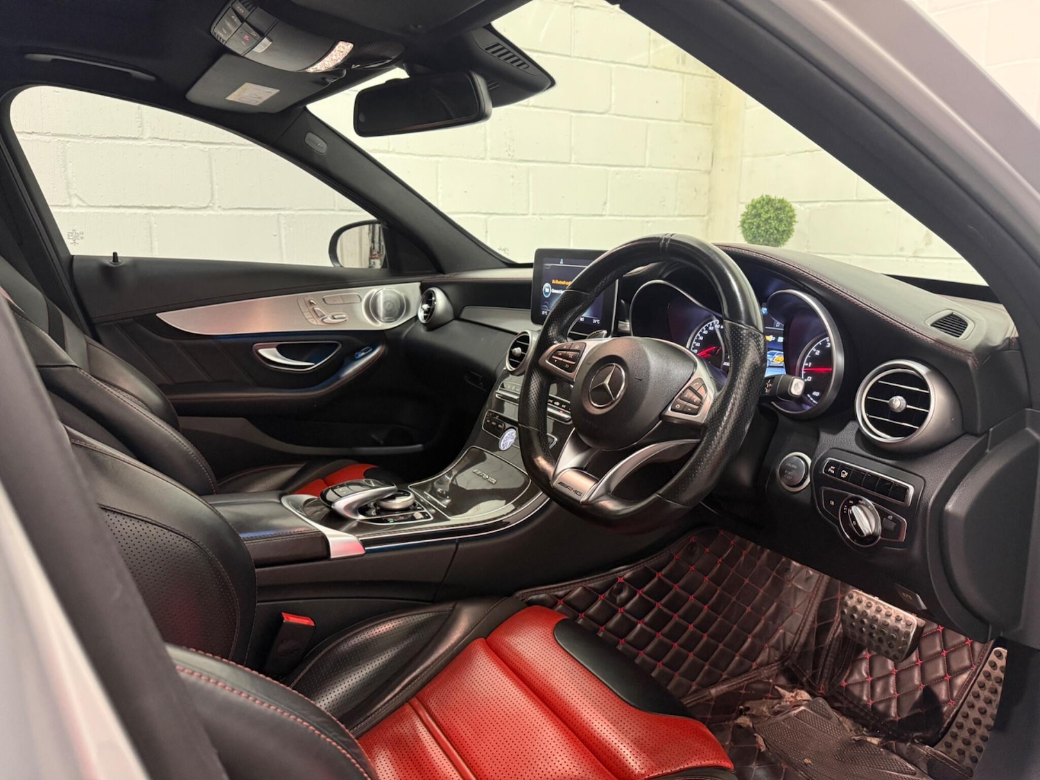 Used Mercedes-Benz C Class 2017 for sale - 76952708: Photo 11