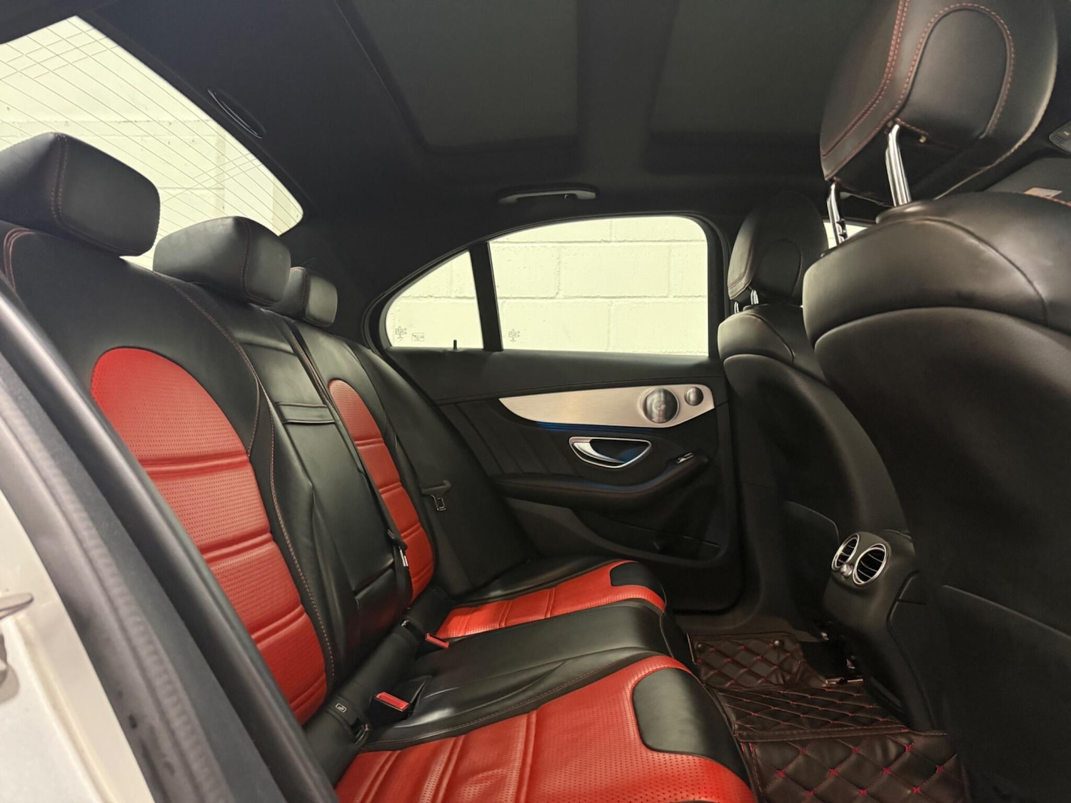 Used Mercedes-Benz C Class 2017 for sale - 76952708: Photo 17