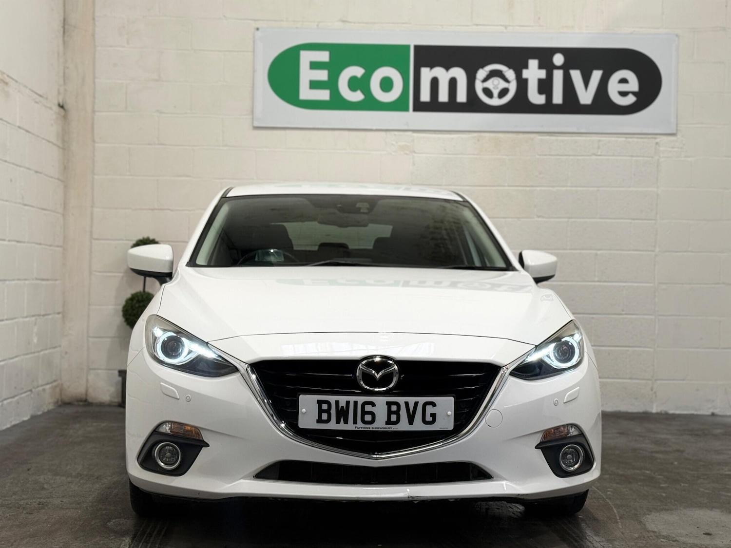 Used Mazda Mazda3 2016 for sale - 76688638: Photo 2