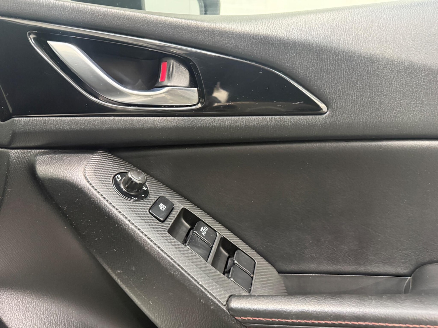 Used Mazda Mazda3 2016 for sale - 76688638: Photo 27