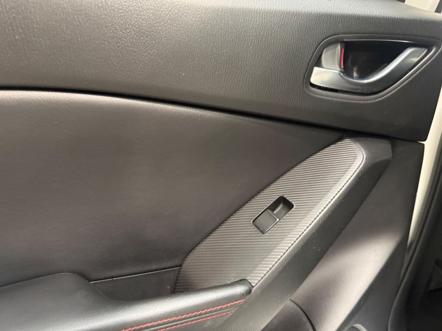 Used Mazda Mazda3 2016 for sale - 76688638: Photo 28