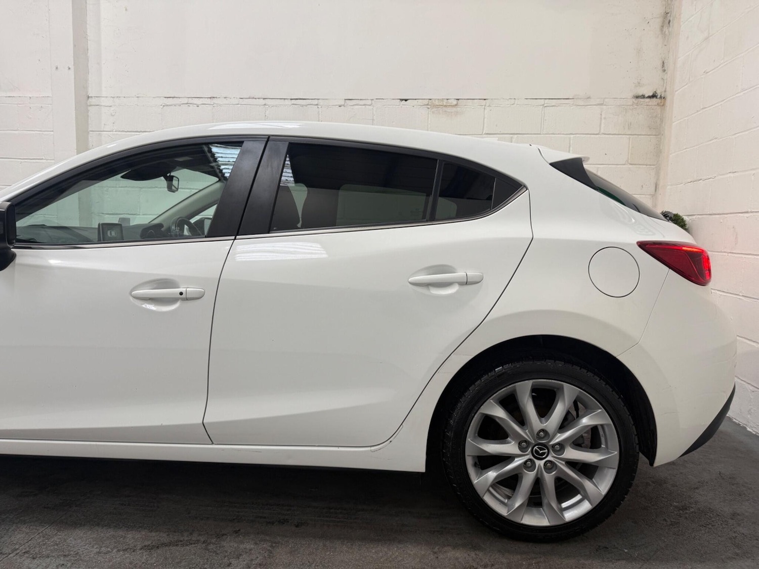Used Mazda Mazda3 2016 for sale - 76688638: Photo 8