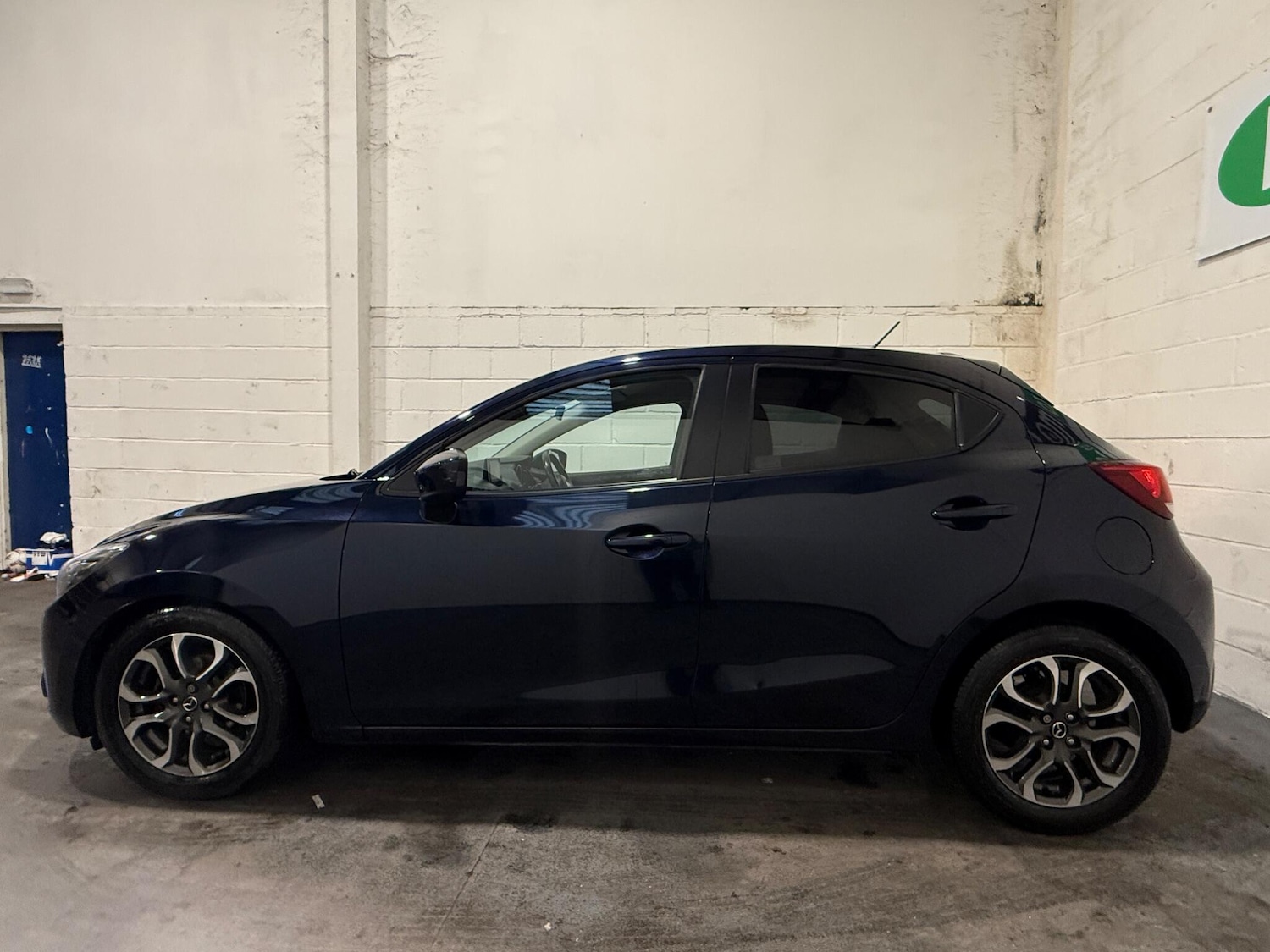 Used Mazda Mazda2 2016 for sale - 77377011: Photo 6