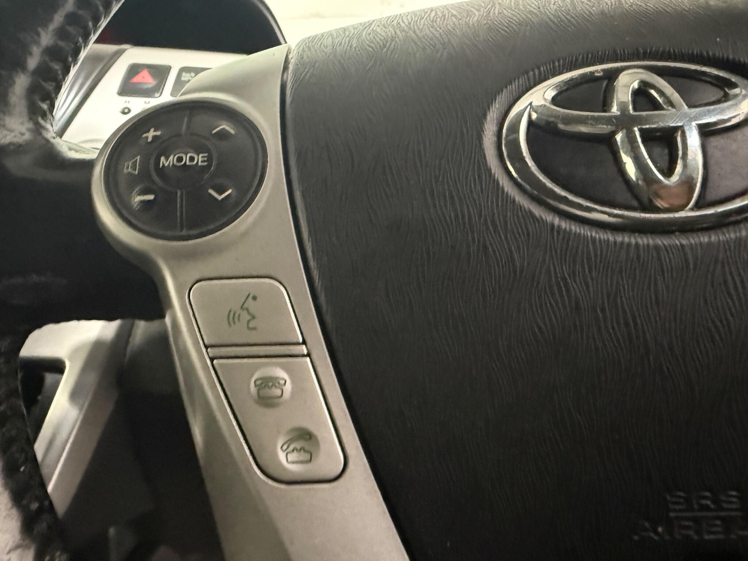 Used Toyota Prius+ 2015 for sale - 77202650: Photo 26