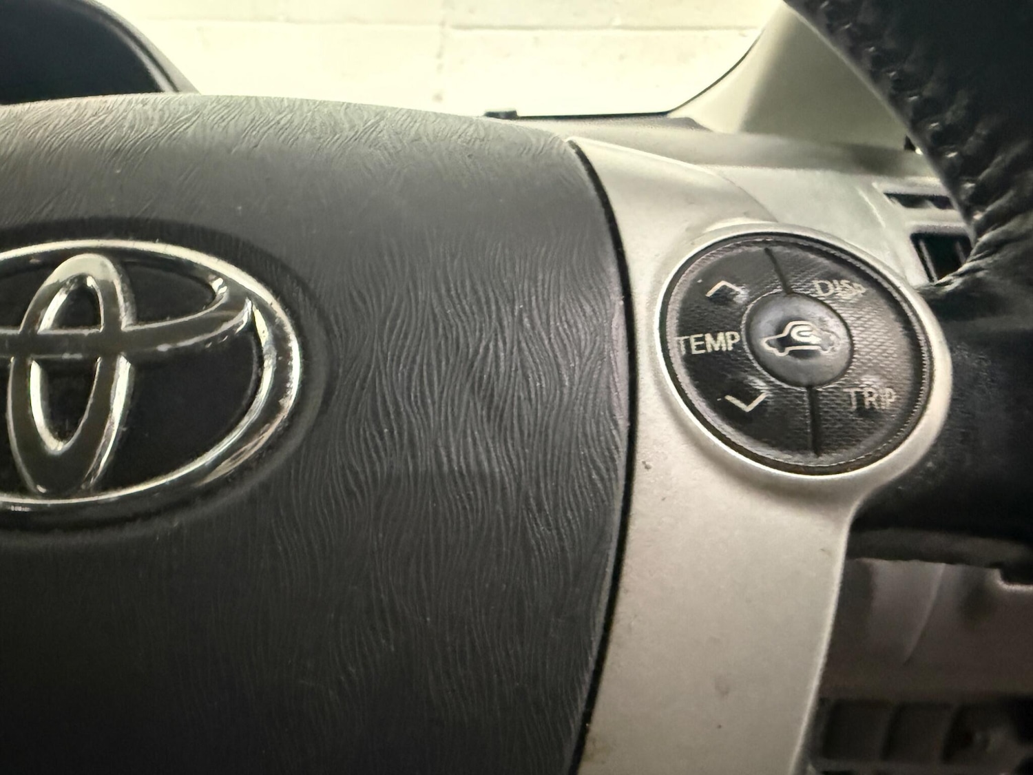 Used Toyota Prius+ 2015 for sale - 77202650: Photo 27