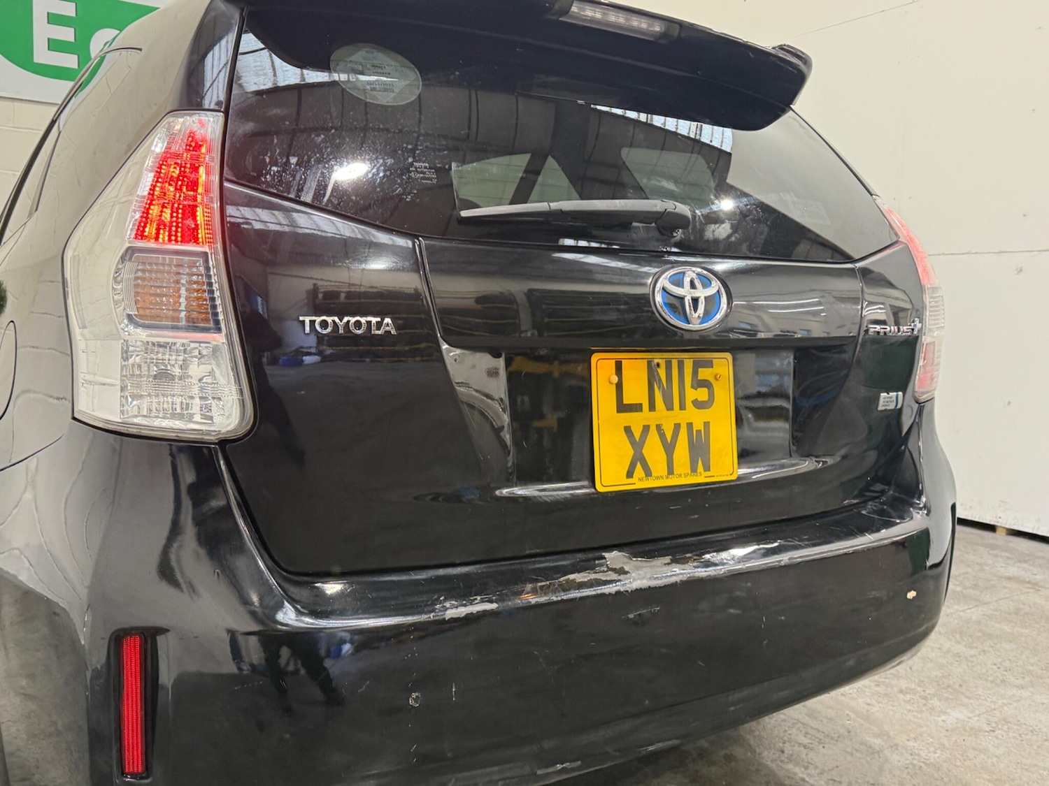 Used Toyota Prius+ 2015 for sale - 77202650: Photo 9