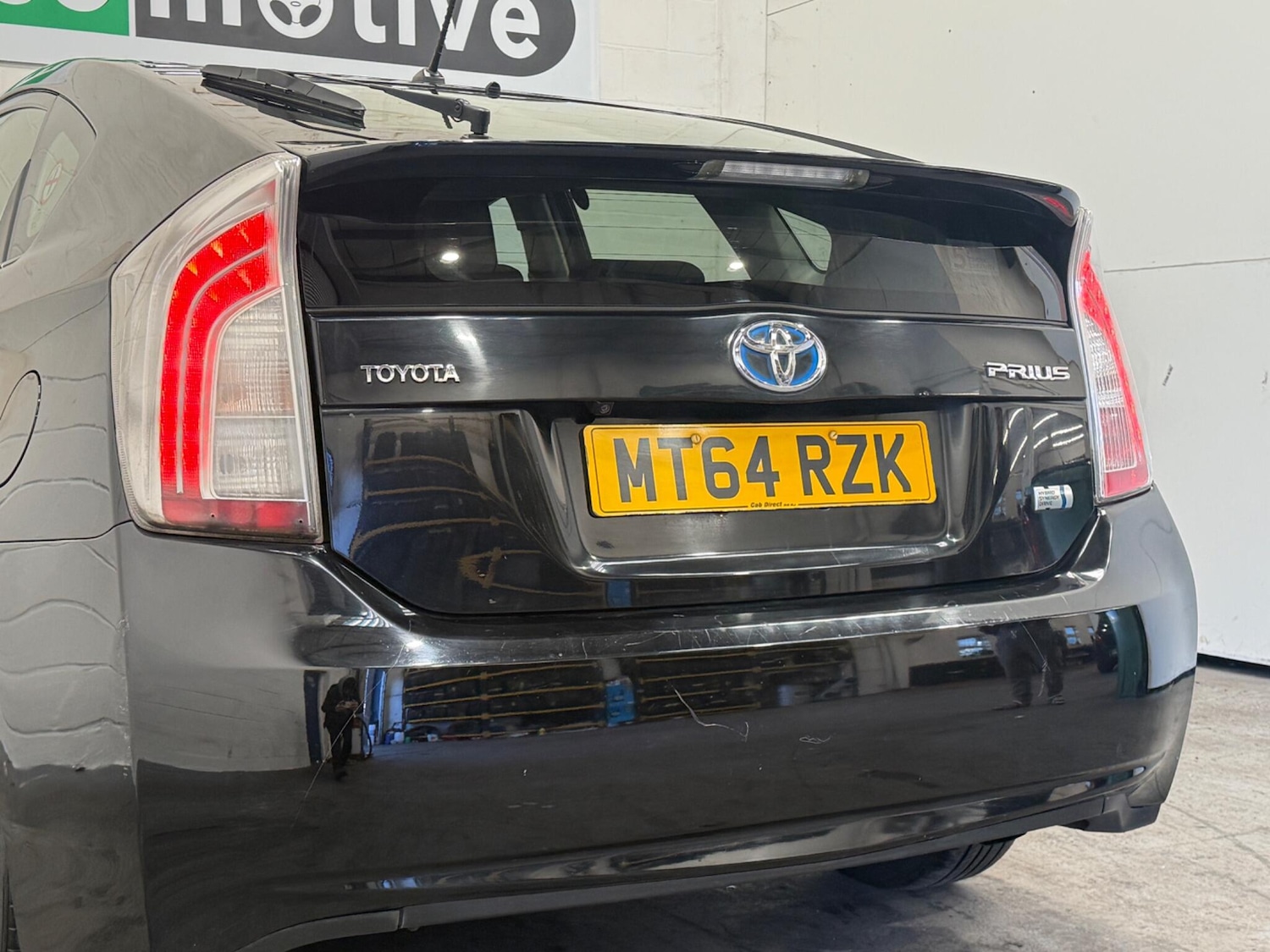 Used Toyota Prius 2014 for sale - 77305129: Photo 10