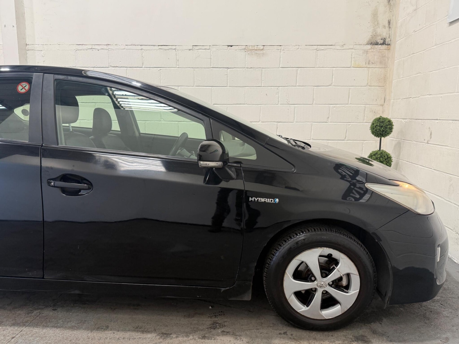 Used Toyota Prius 2014 for sale - 77305129: Photo 11