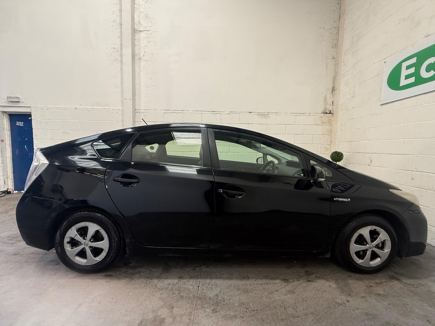 Used Toyota Prius 2014 for sale - 77305129: Photo 12