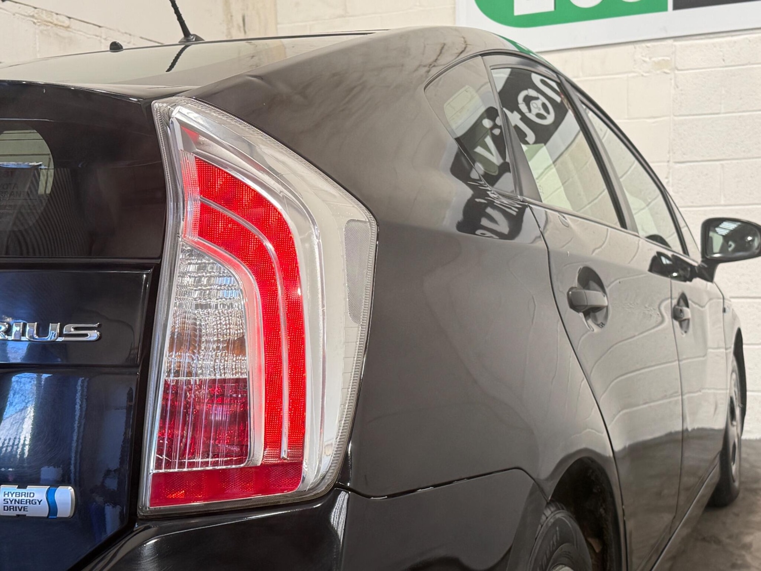 Used Toyota Prius 2014 for sale - 77305129: Photo 14