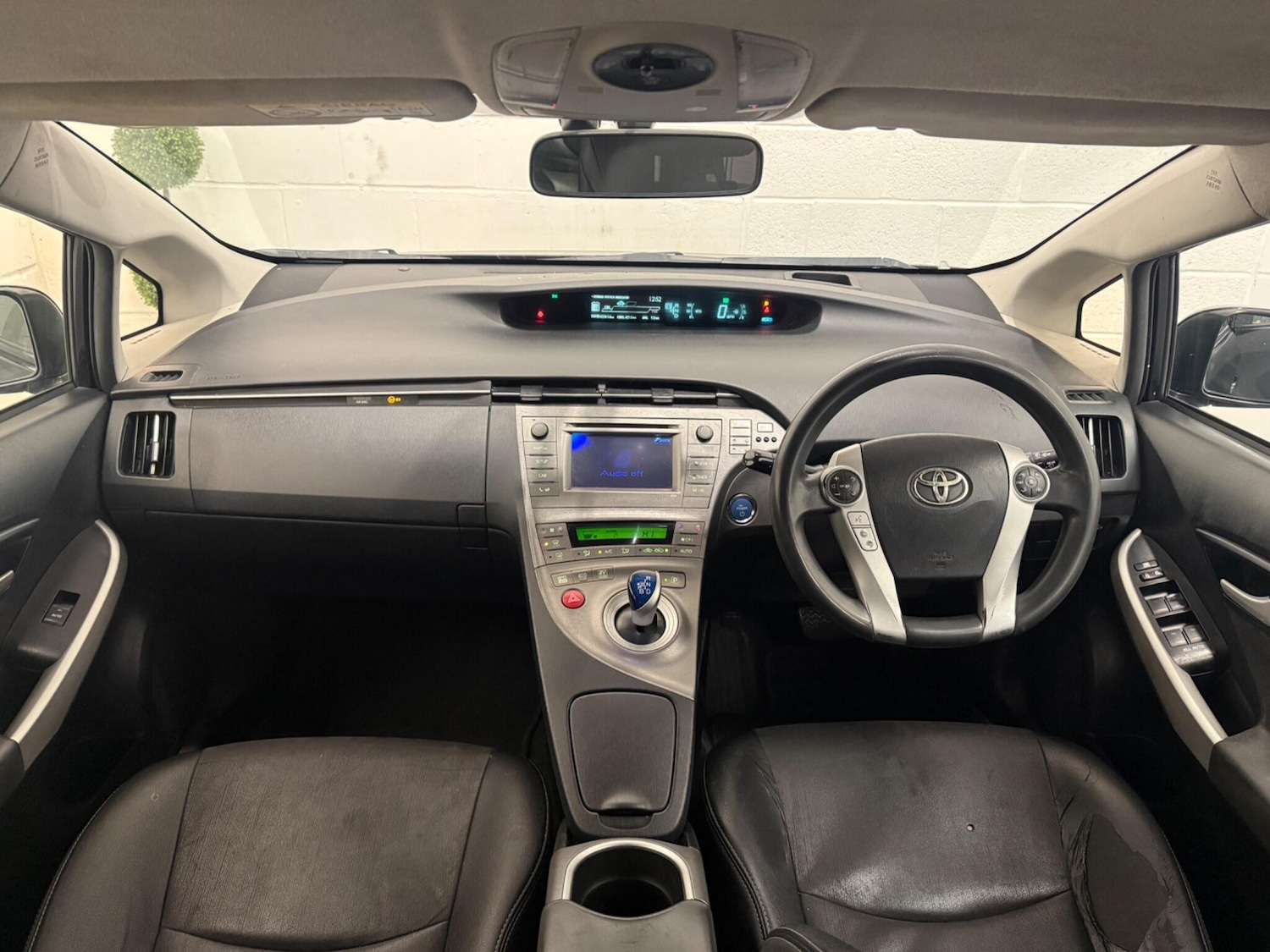 Used Toyota Prius 2014 for sale - 77305129: Photo 16