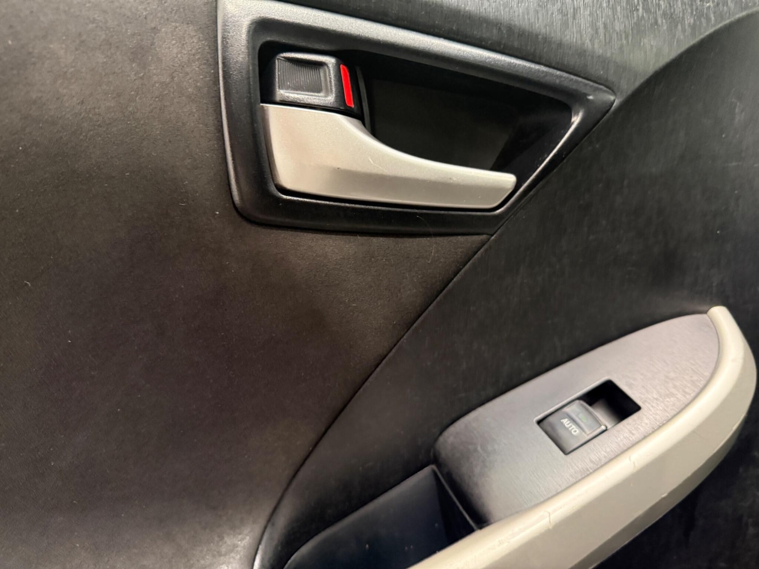 Used Toyota Prius 2014 for sale - 77305129: Photo 30