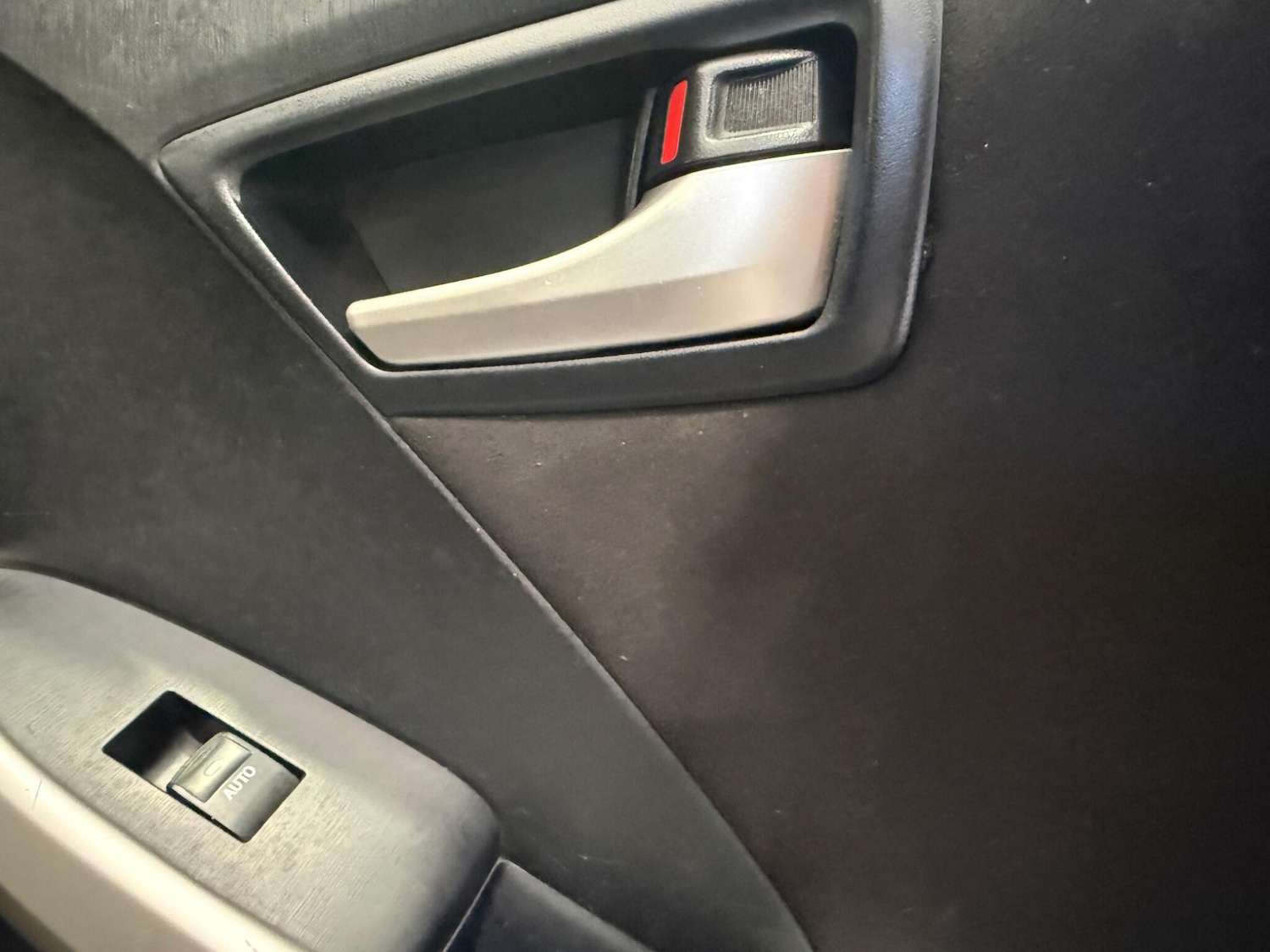 Used Toyota Prius 2014 for sale - 77305129: Photo 32