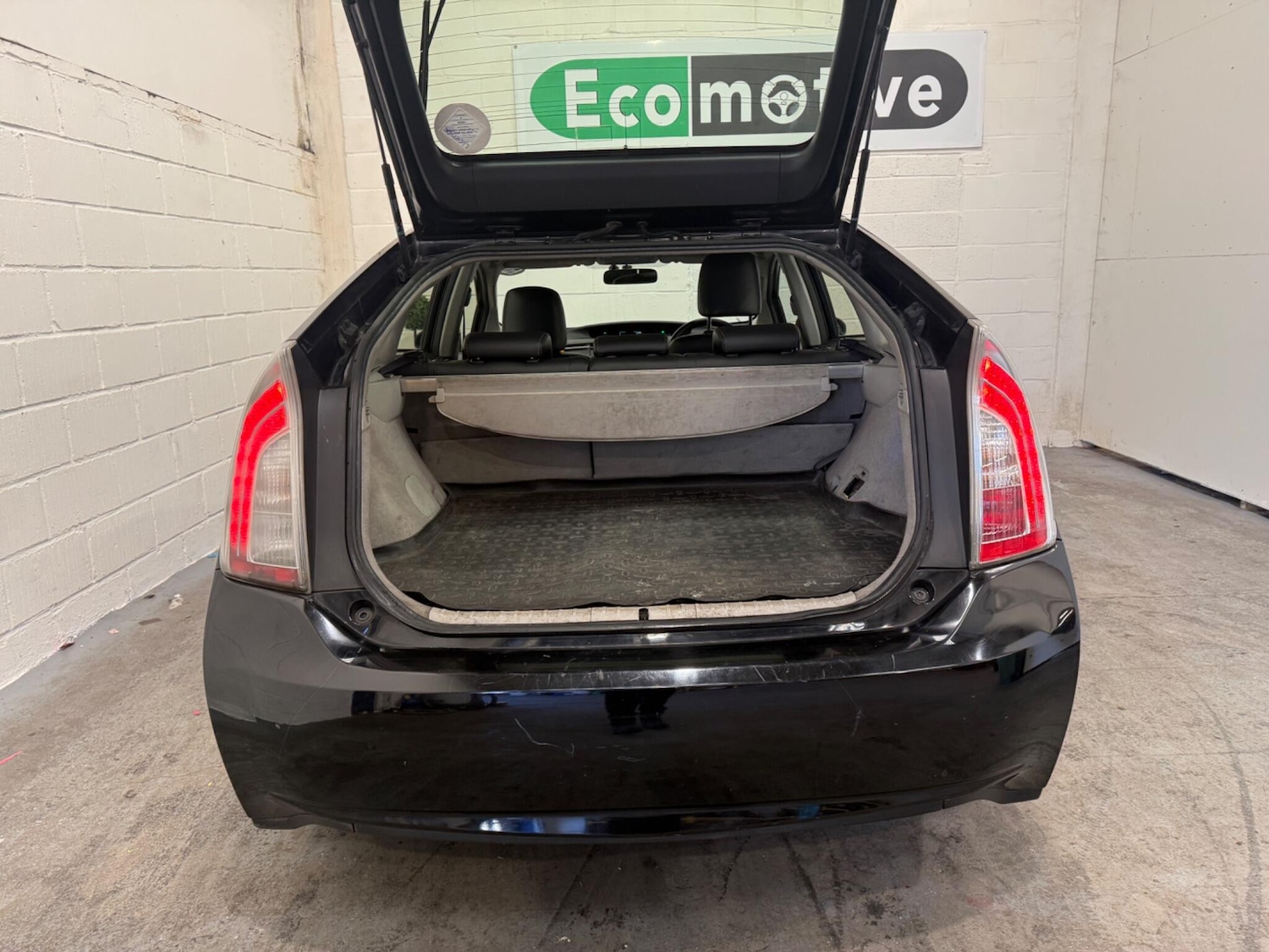 Used Toyota Prius 2014 for sale - 77305129: Photo 35