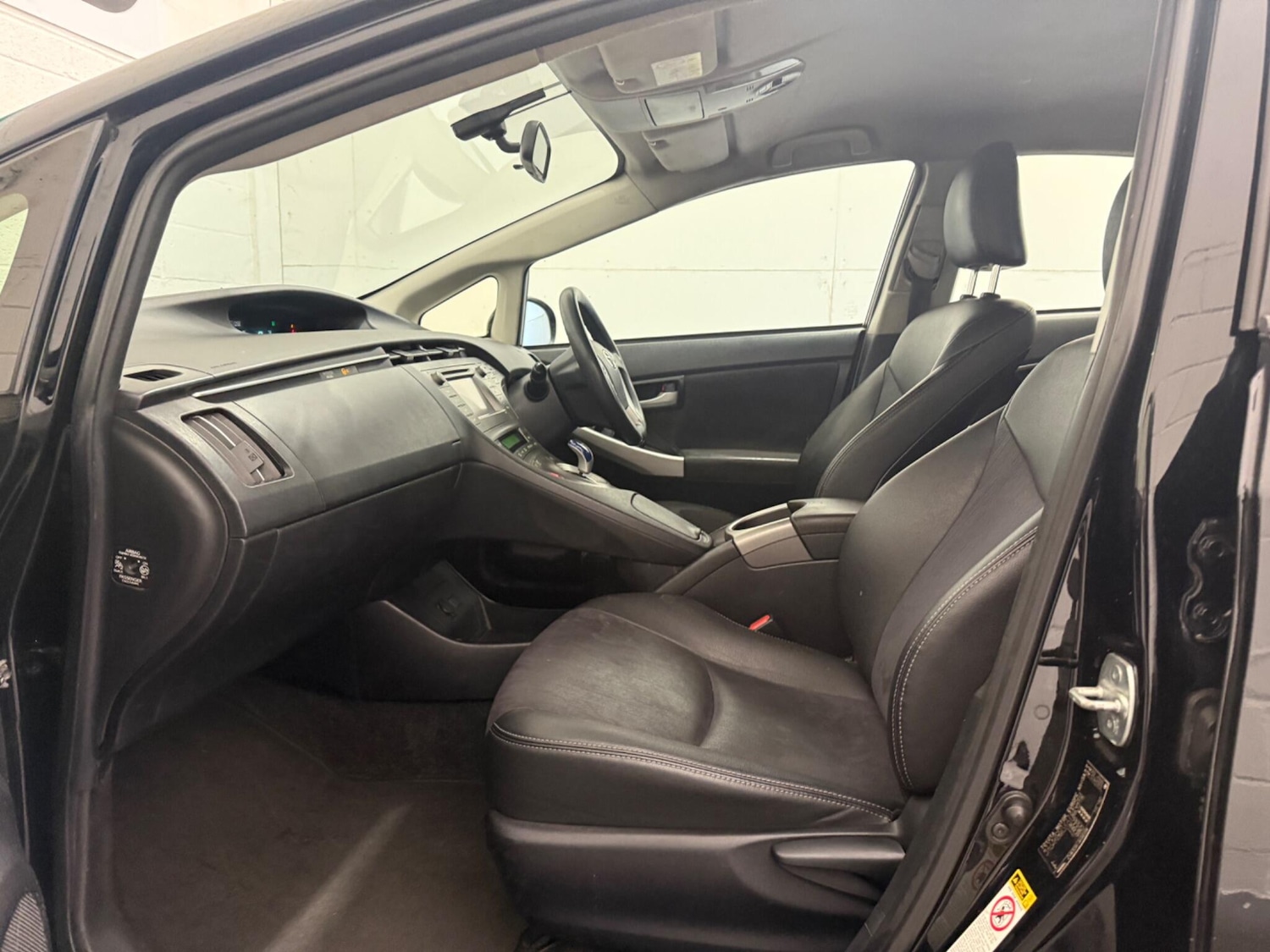 Used Toyota Prius 2014 for sale - 77305129: Photo 37