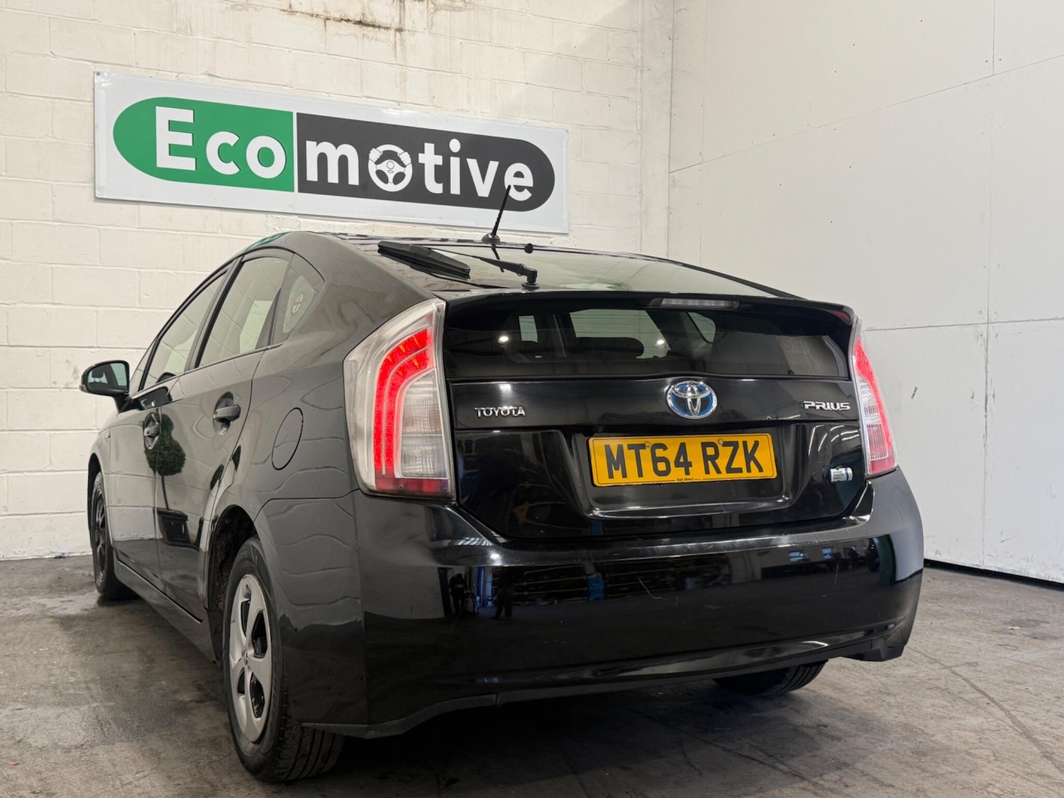 Used Toyota Prius 2014 for sale - 77305129: Photo 5