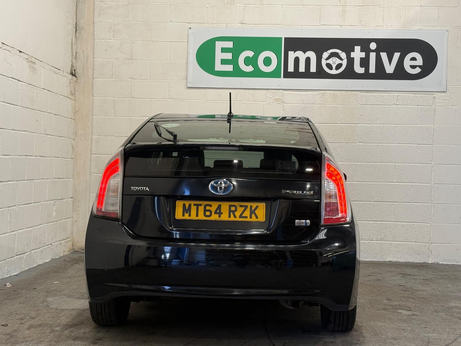 Used Toyota Prius 2014 for sale - 77305129: Photo 8