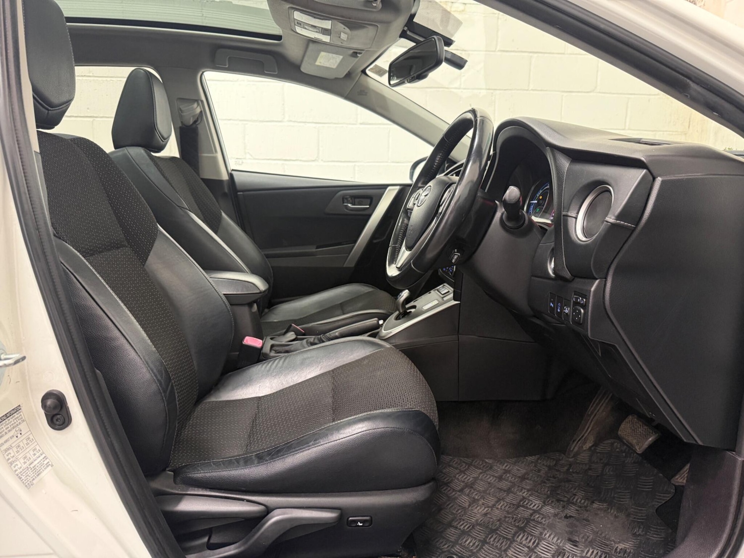 Used Toyota Auris 2014 for sale - 77783703: Photo 19