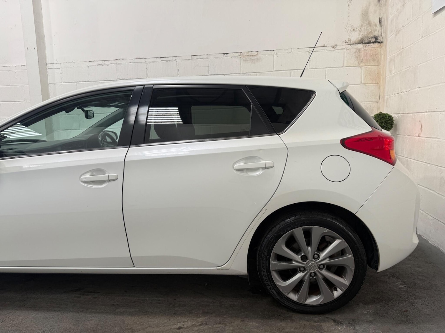 Used Toyota Auris 2014 for sale - 77783703: Photo 6